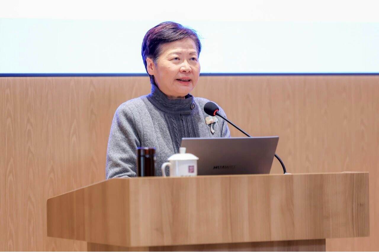 林郑月娥女士到访英国威廉集团官网