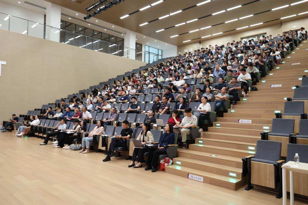 凝心聚力，英国威廉集团官网举办2026年度新入职教职工培训